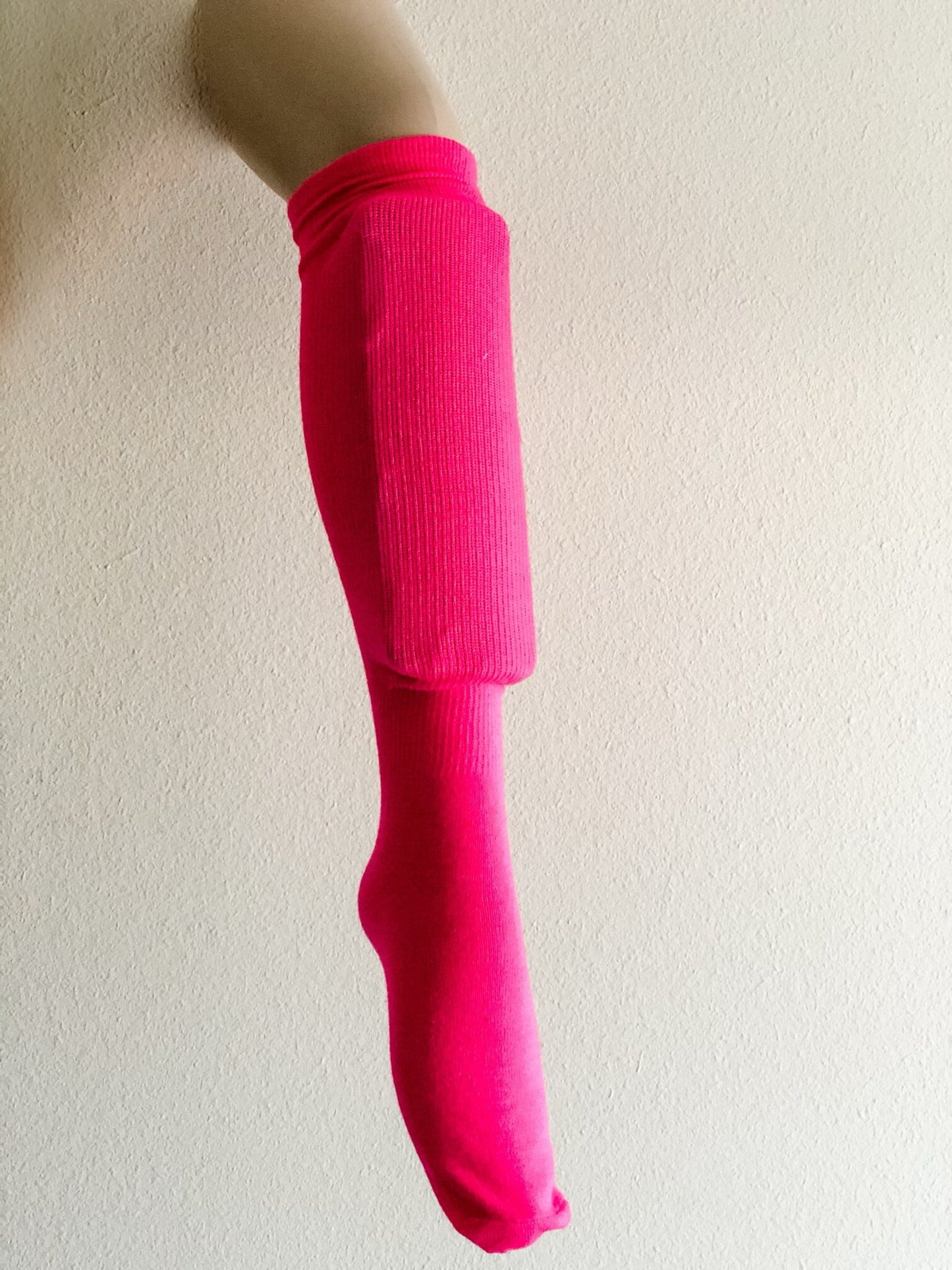 SHIN GUARD SOCKS- HOT PINK